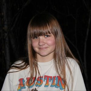 Meet your Posher, Claire